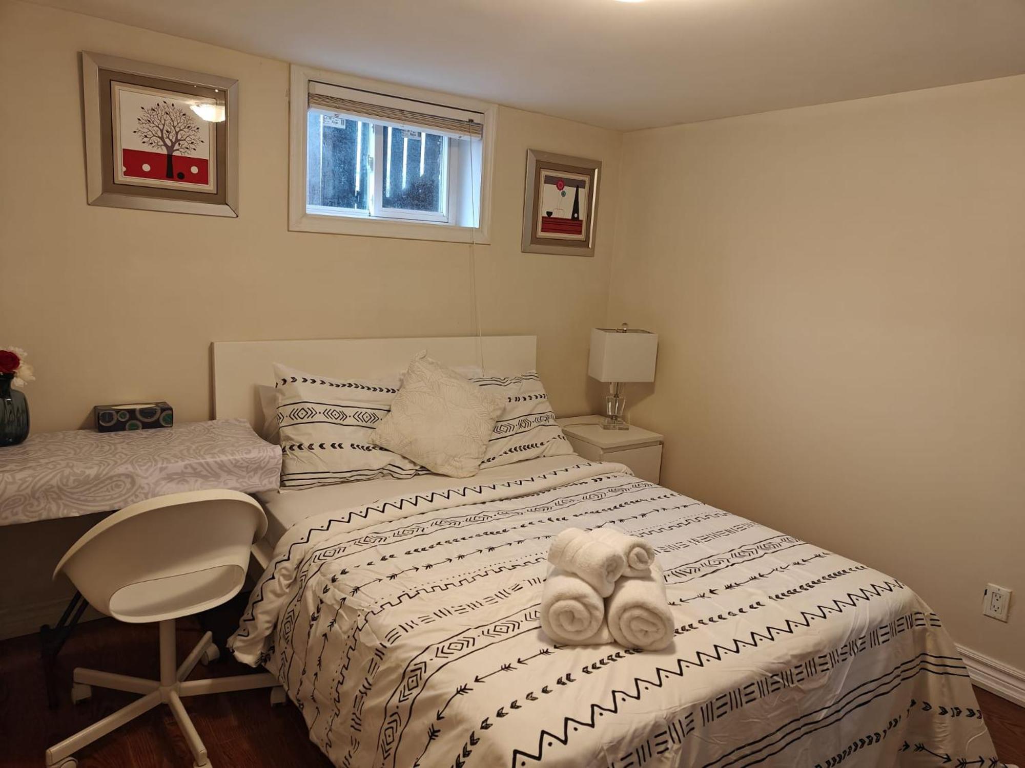 Spacious Mbr Near Kennedy Subway & Go Toronto Exterior foto