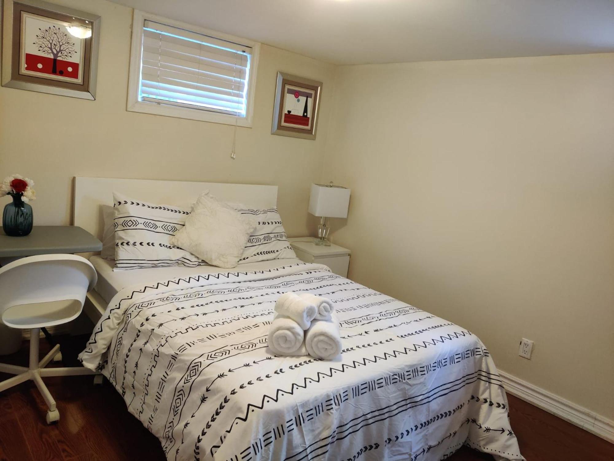 Spacious Mbr Near Kennedy Subway & Go Toronto Exterior foto