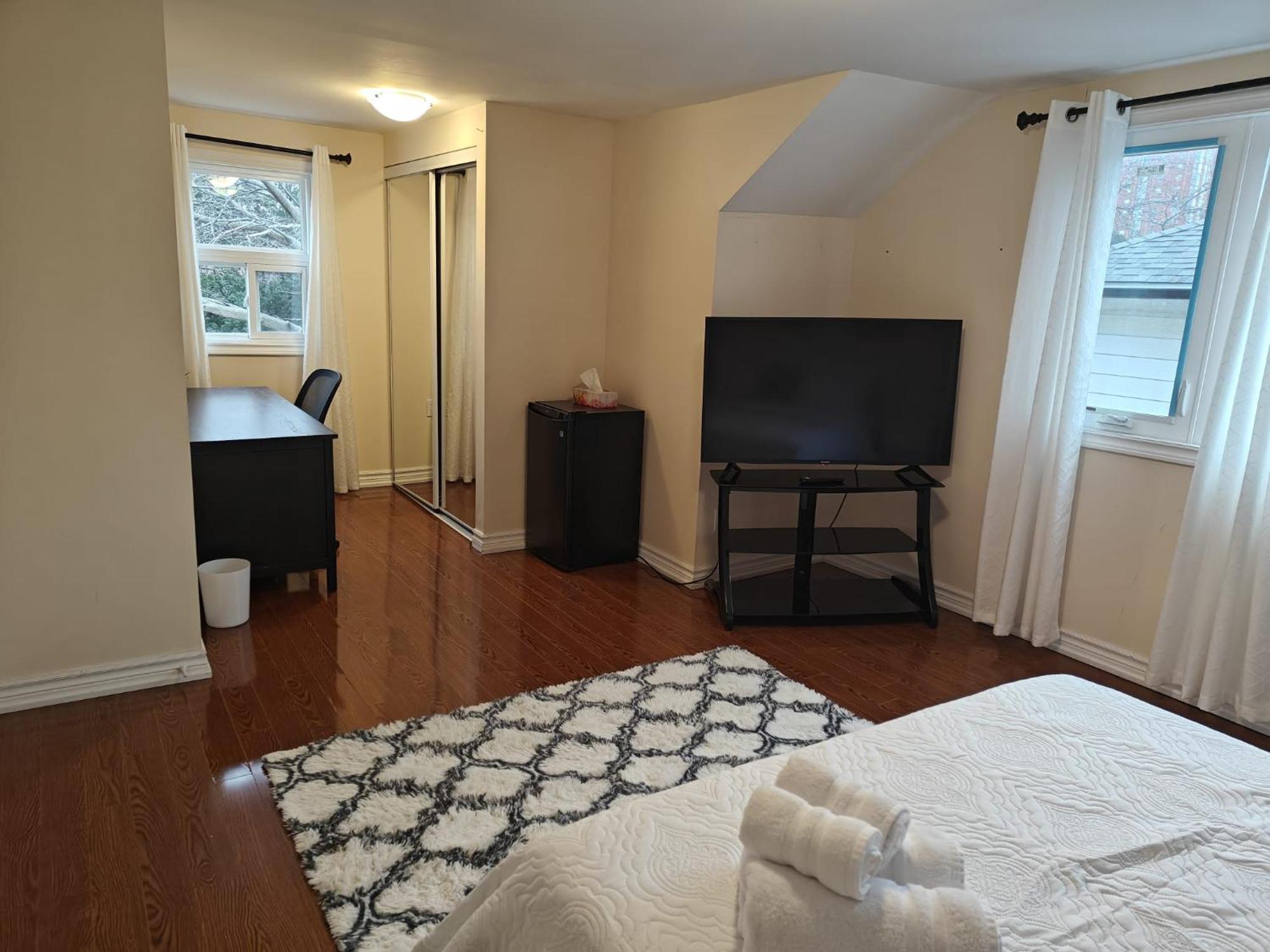 Spacious Mbr Near Kennedy Subway & Go Toronto Exterior foto